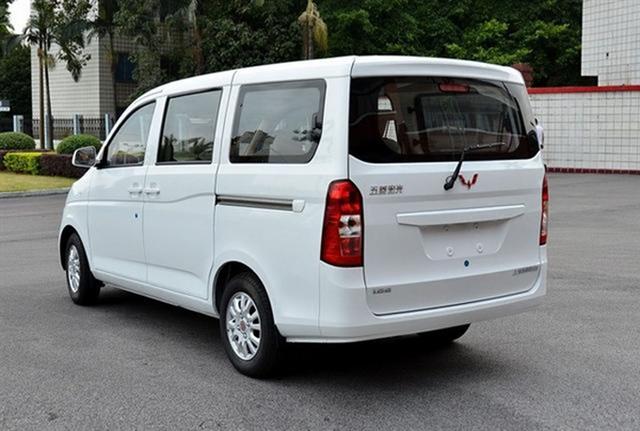 武漢回收二手五菱面包車，高價收購，快速便捷！